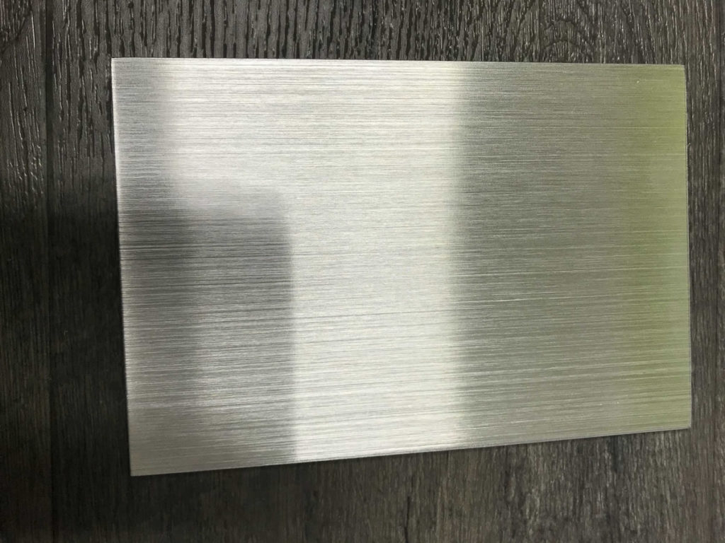Plaque métallique en aluminium brossé